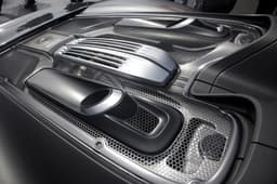 Porsche 918 Spyder photo gallery